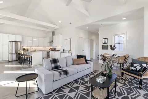 $550,000 | 1811 A 3rd Avenue North, Nashville, TN 37208