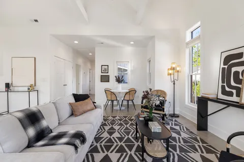 $550,000 | 1811 A 3rd Avenue North, Nashville, TN 37208