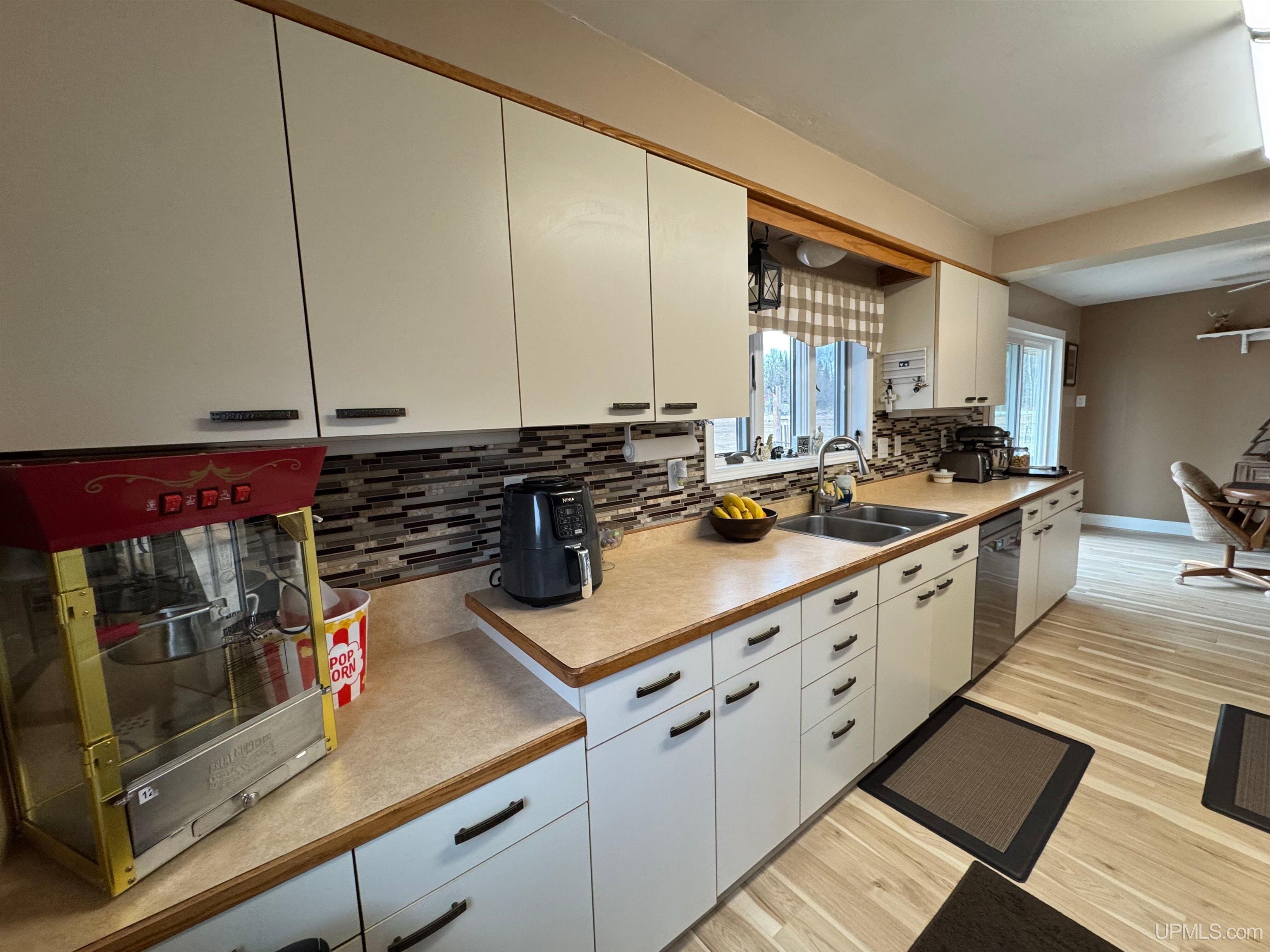 8972 County 511 Road Rapid River, MI 49878 - Photo 5 of 37 Gallery Image 5