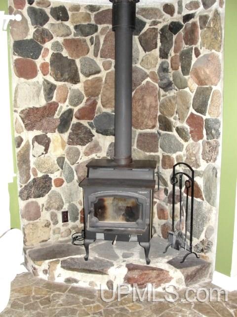 N17239 Lily Lake Road Dunbar, WI 54119 - Photo 9 of 26 Gallery Image 9