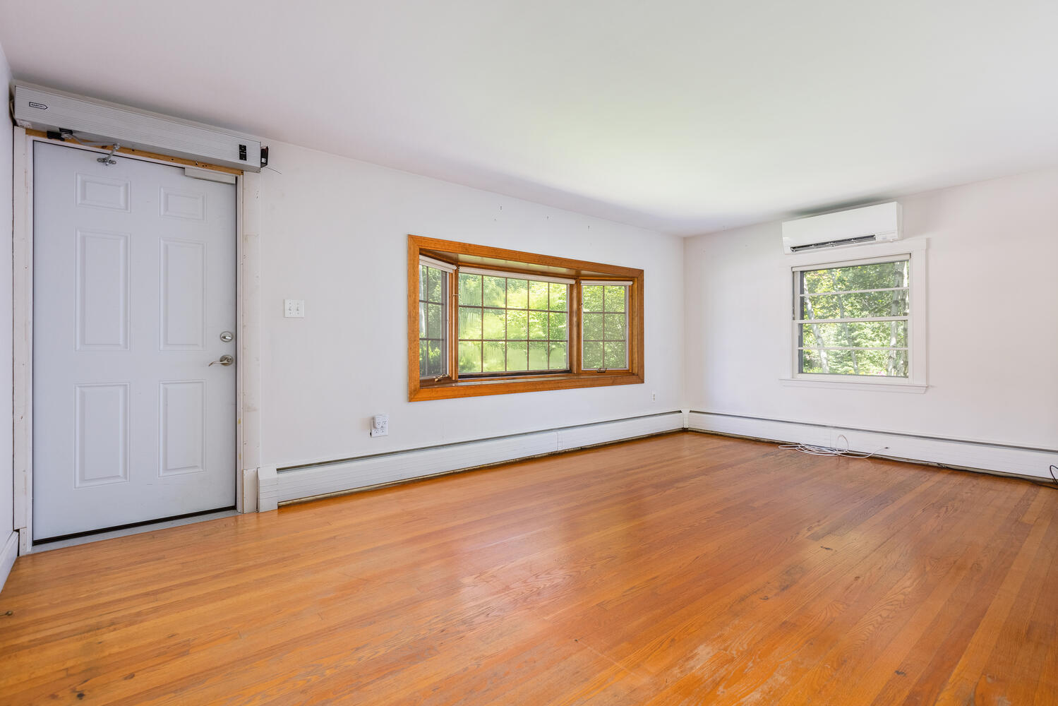 49 Malilly Road Portland, ME 04103 - Photo 10 of 29 49 Malilly Rd Portland ME-large-010-004-