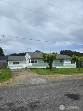 $300,000 | 1438 Southwest Wilson Avenue, Chehalis, WA 98532