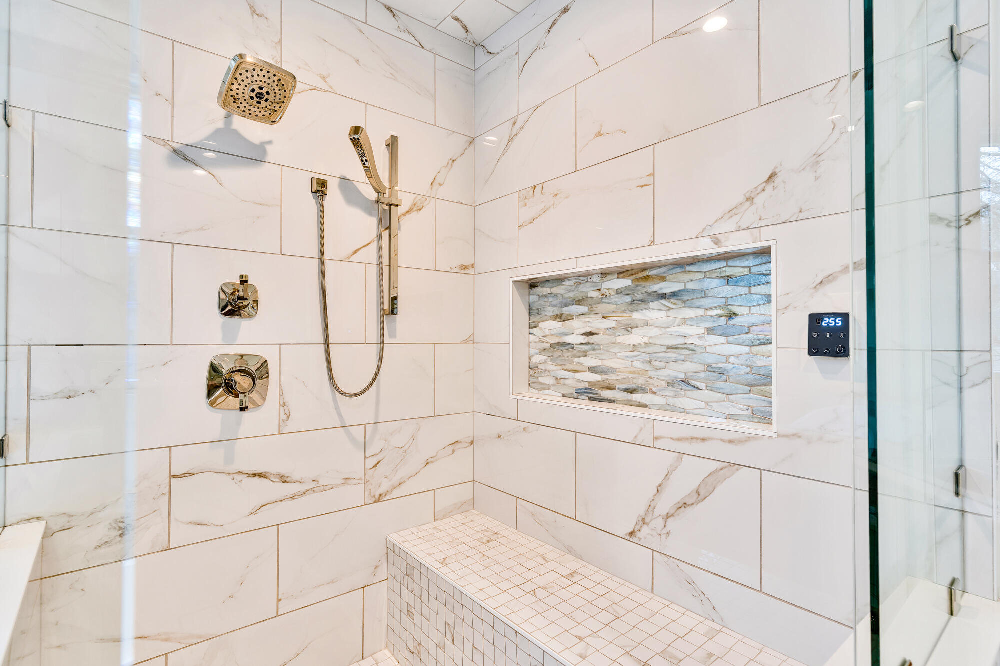 9928 Frost Ridge Drive Ooltewah, TN 37363 - Photo 27 of 82 Primary Bathroom