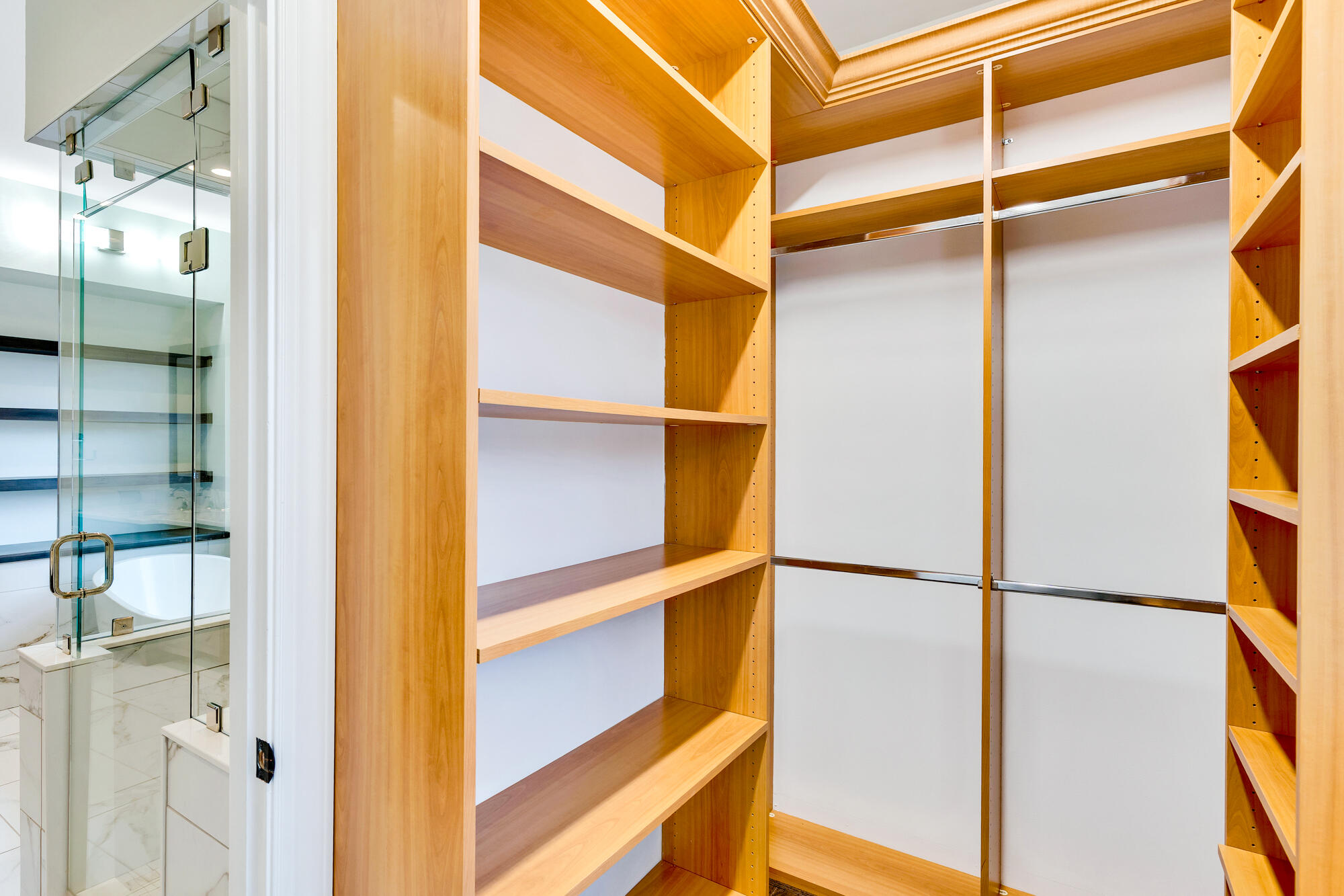 9928 Frost Ridge Drive Ooltewah, TN 37363 - Photo 29 of 82 Primary Closet