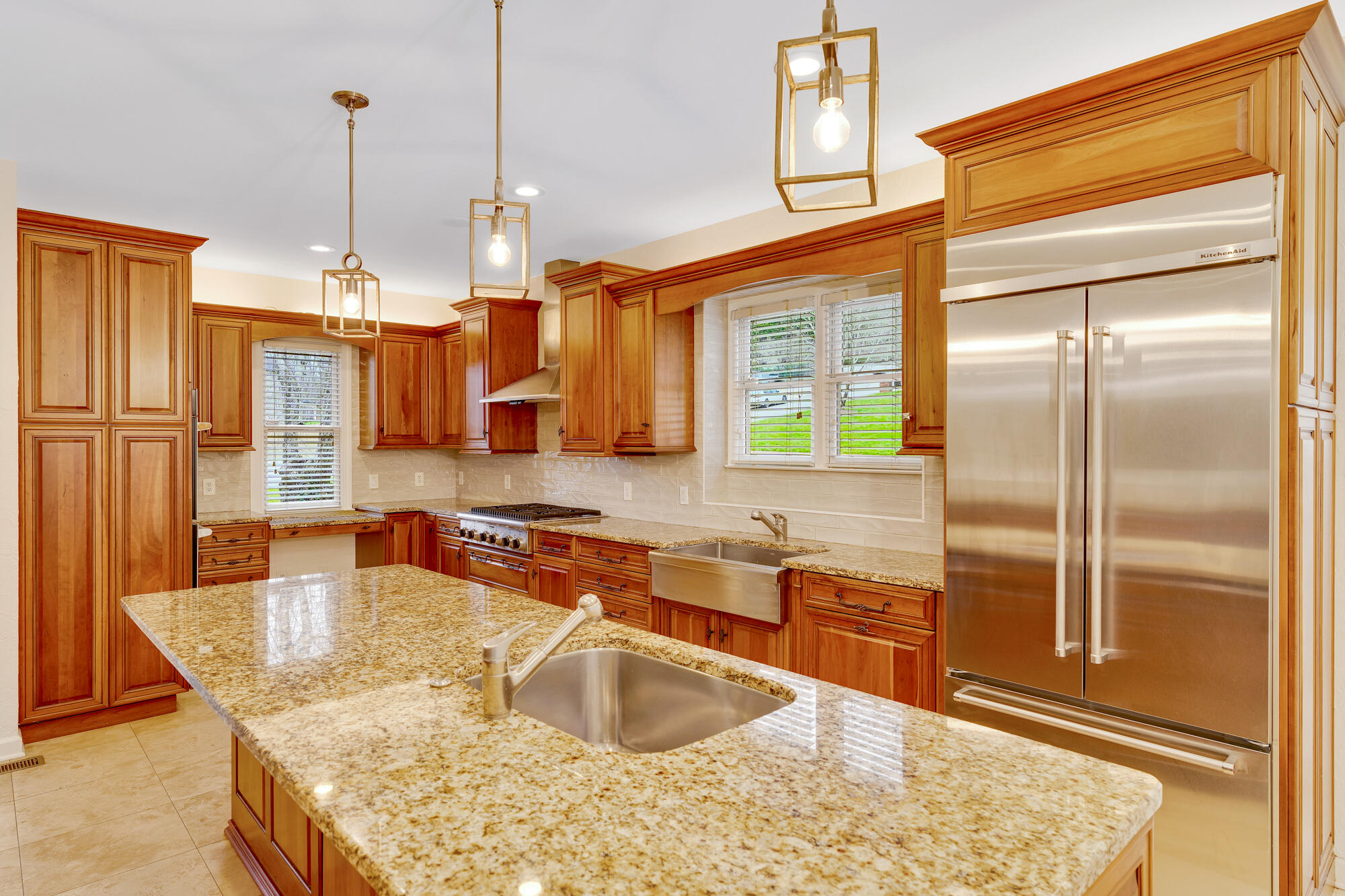 9928 Frost Ridge Drive Ooltewah, TN 37363 - Photo 3 of 82 Kitchen