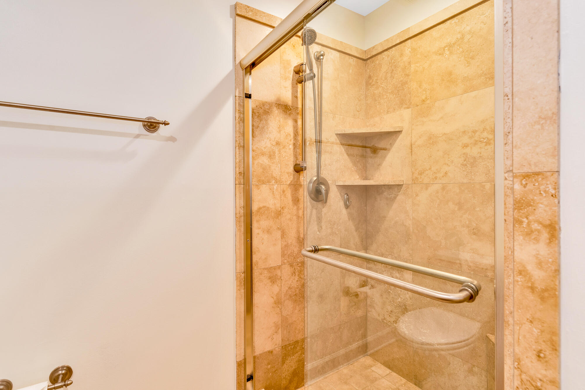 9928 Frost Ridge Drive Ooltewah, TN 37363 - Photo 41 of 82 Full Bathroom