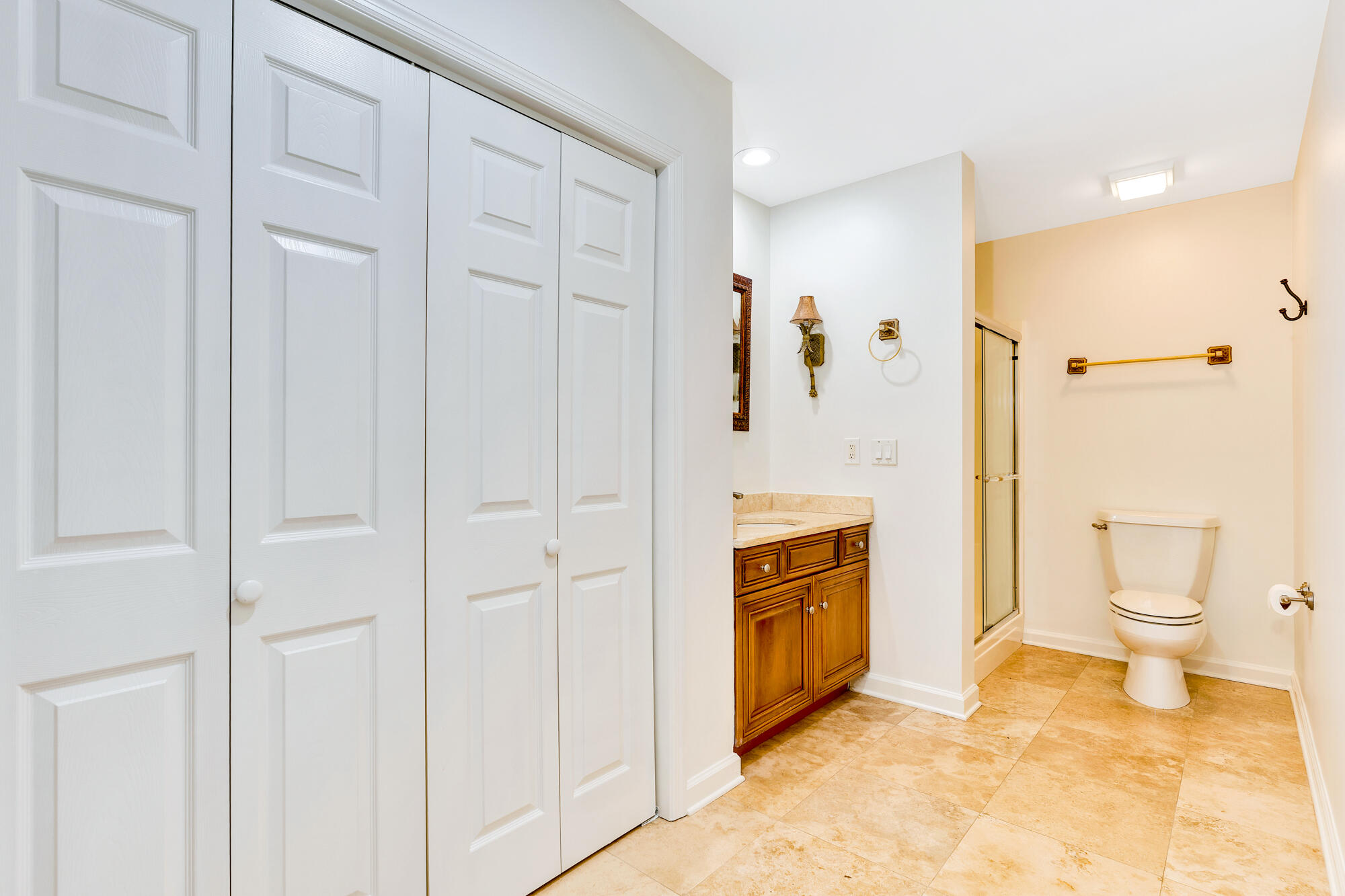 9928 Frost Ridge Drive Ooltewah, TN 37363 - Photo 48 of 82 Full Bathroom