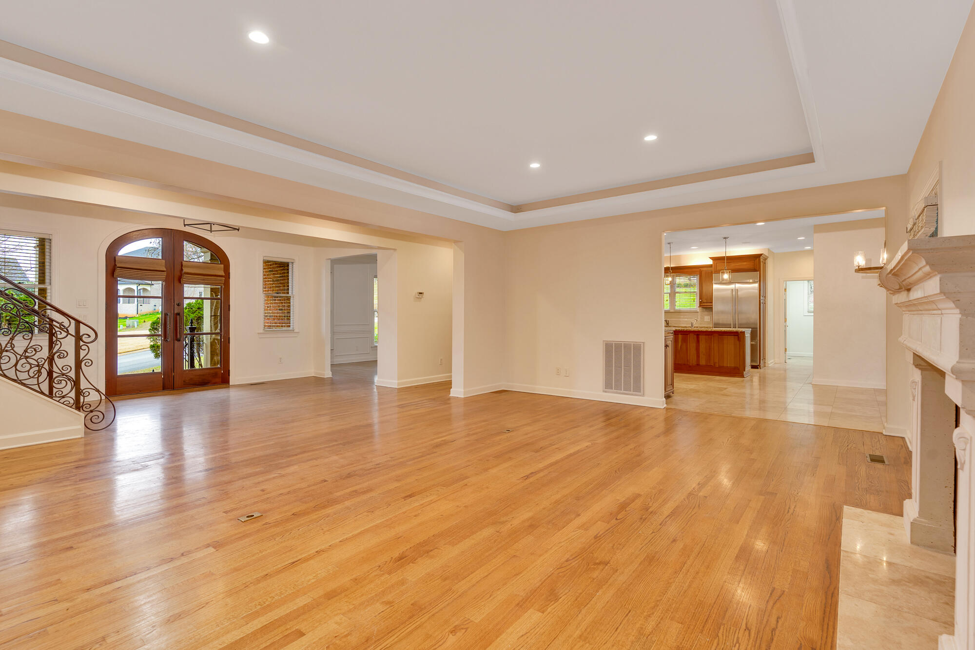 9928 Frost Ridge Drive Ooltewah, TN 37363 - Photo 6 of 82 Living Room