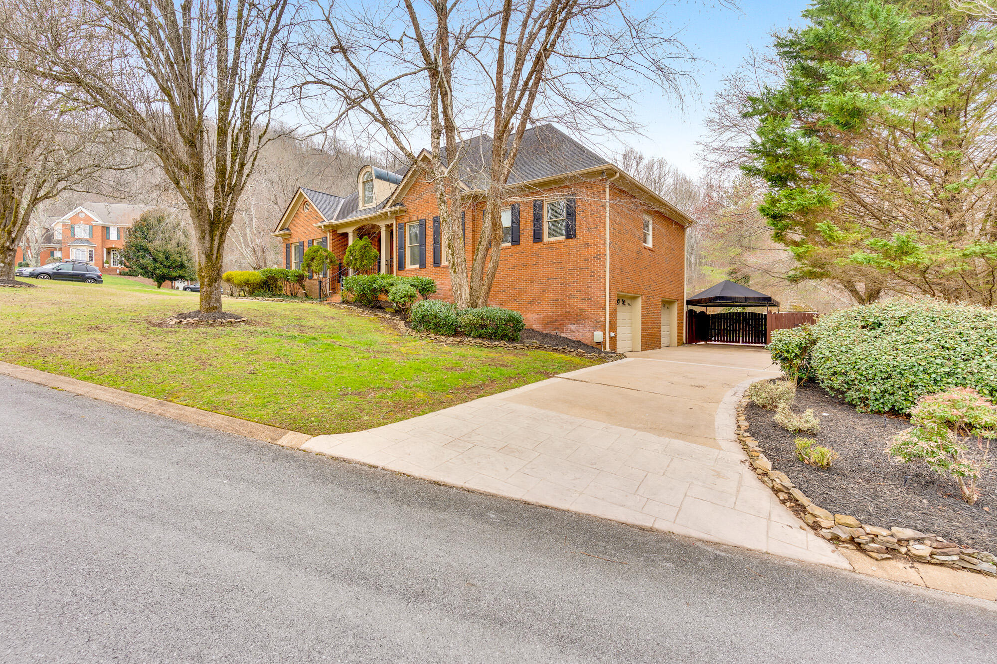 9928 Frost Ridge Drive Ooltewah, TN 37363 - Photo 68 of 82 Driveway