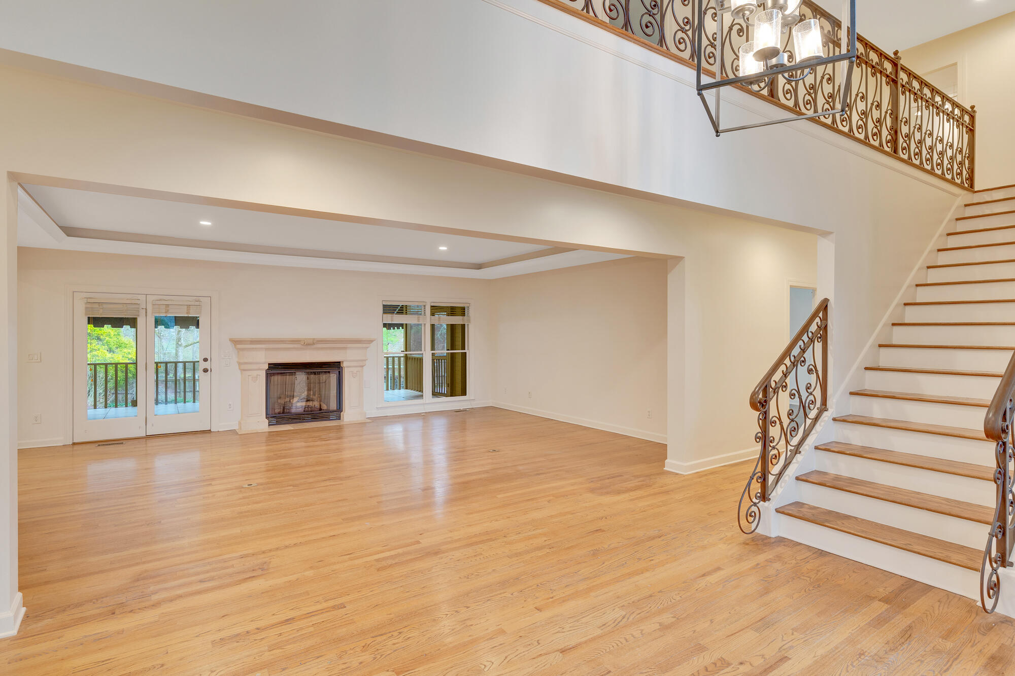9928 Frost Ridge Drive Ooltewah, TN 37363 - Photo 7 of 82 Living Room