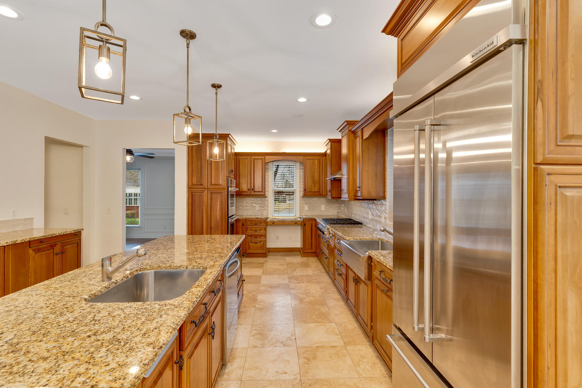 9928 Frost Ridge Drive Ooltewah, TN 37363 - Photo 9 of 82 Kitchen