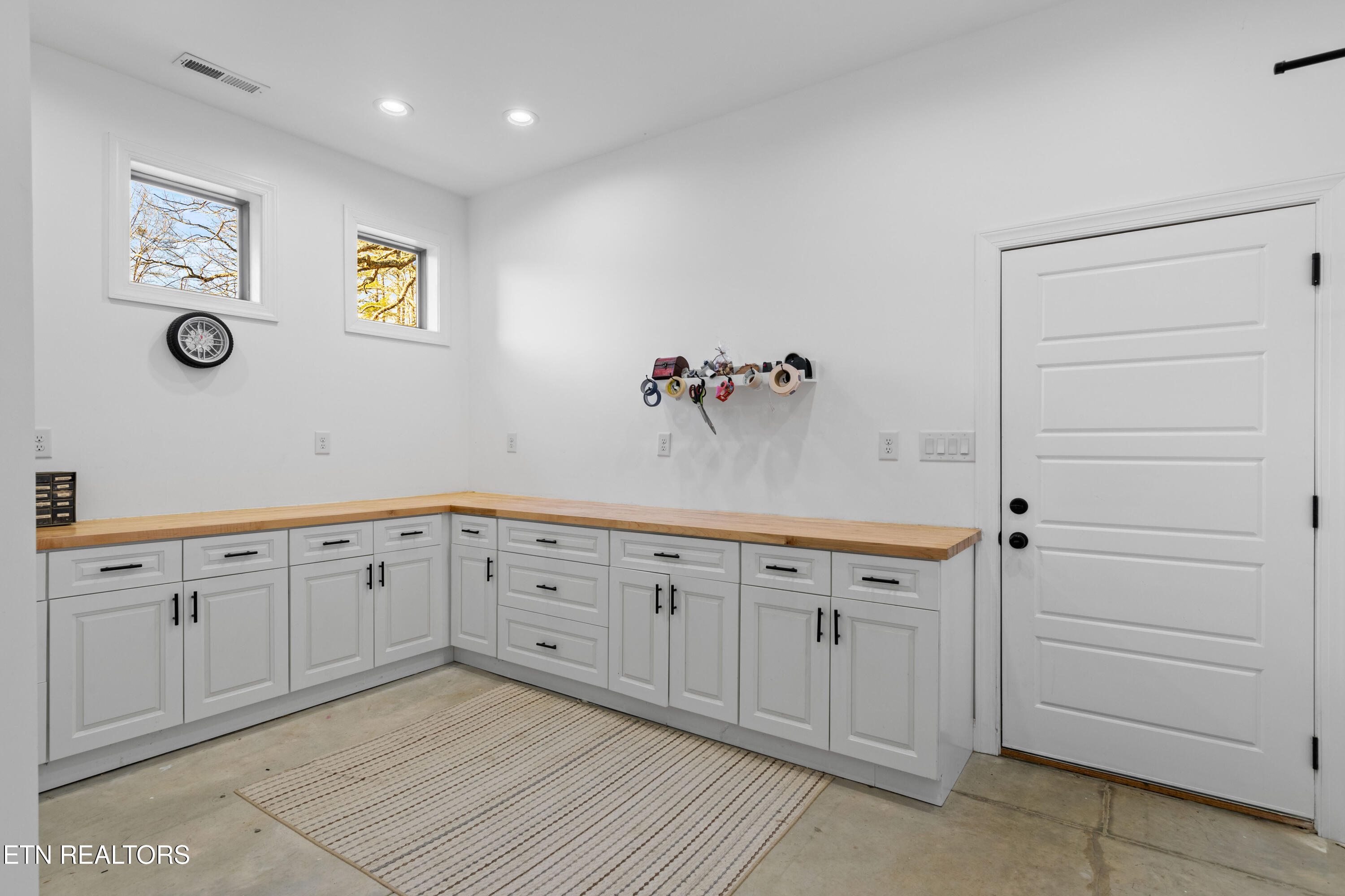 650 Enclave Point Kingston, TN 37763 - Photo 31 of 52 workshop
