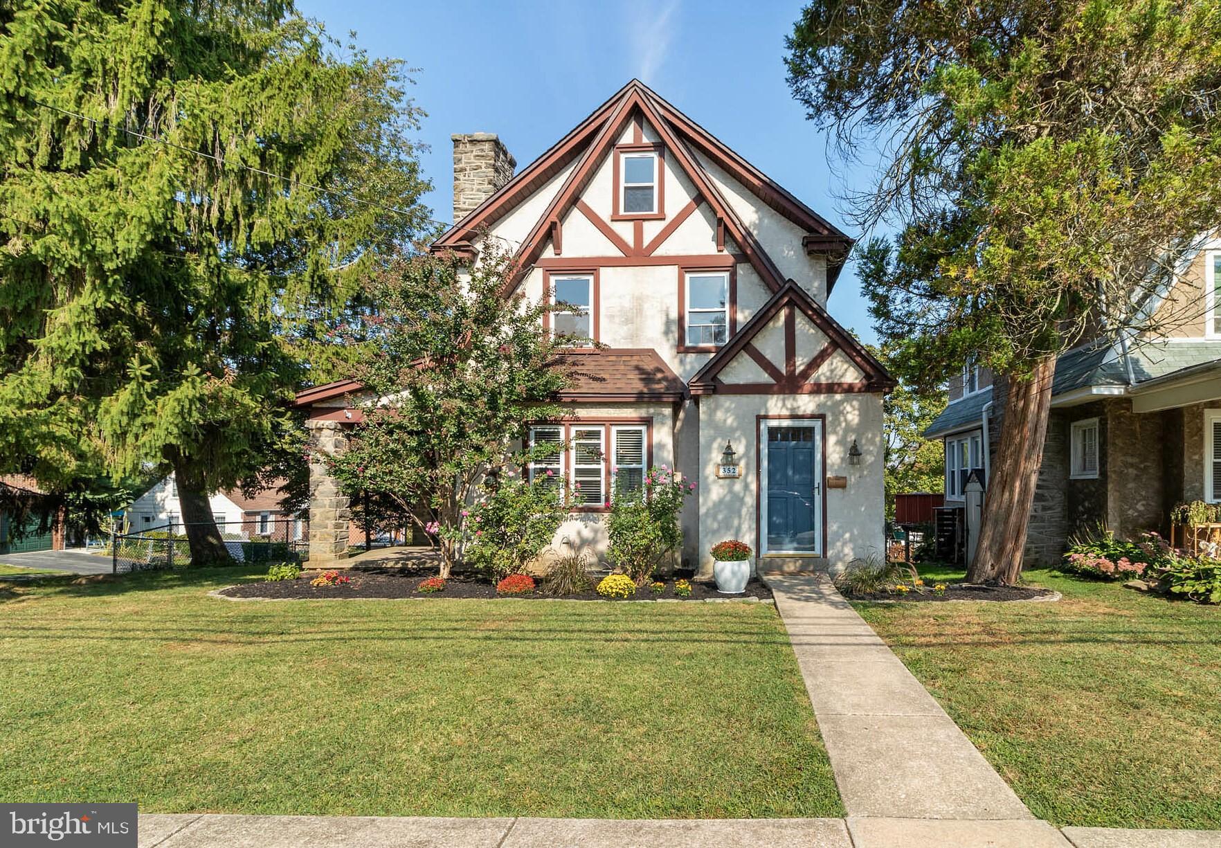 352 South Manoa Road Havertown, PA 19083 - Photo 1 of 19