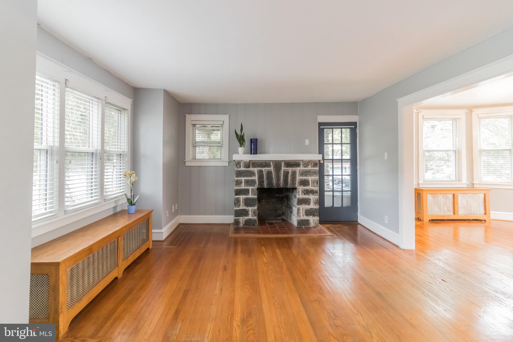 352 South Manoa Road Havertown, PA 19083 - Photo 3 of 19