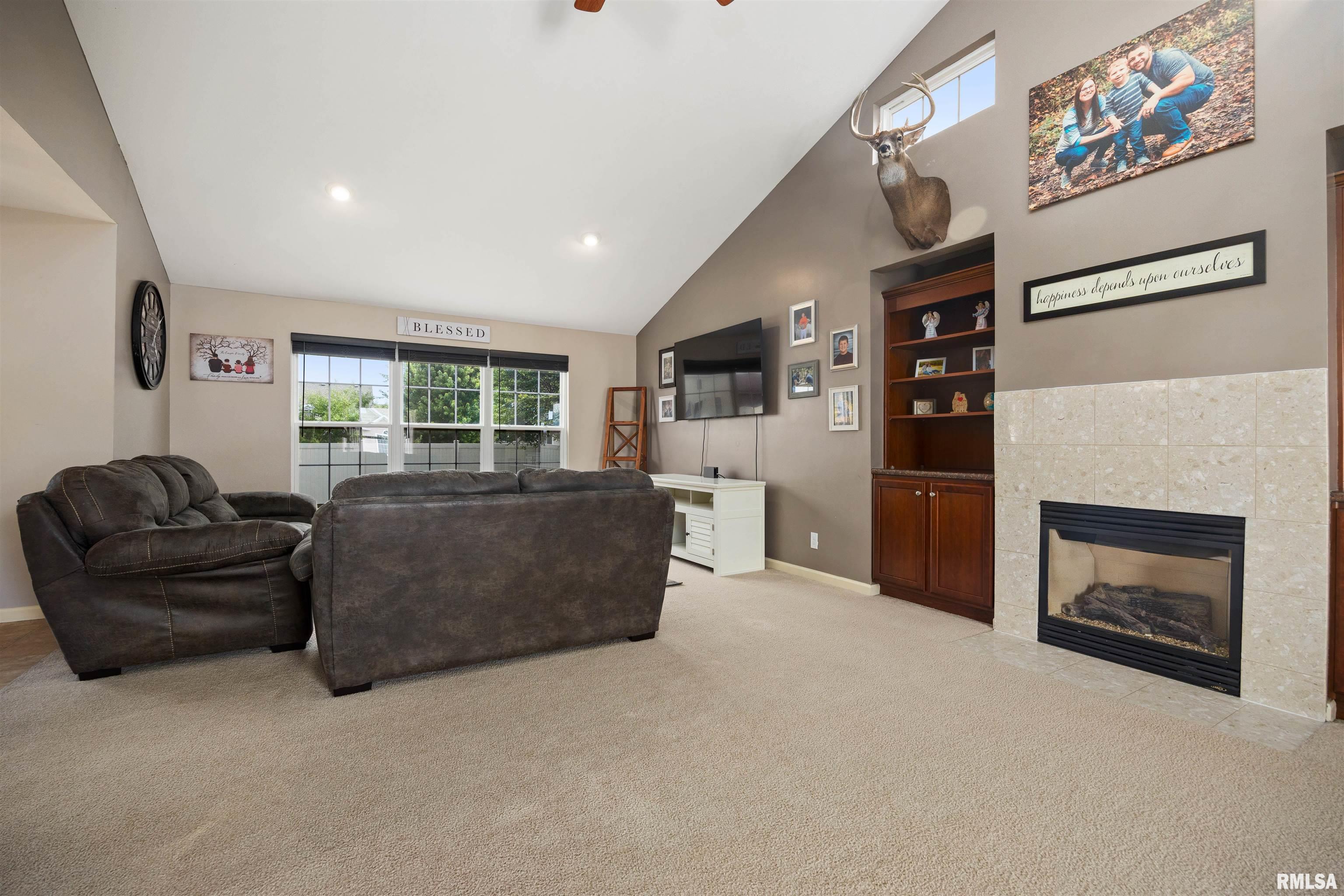 1504 Santa Fe Road Washington, IL 61571 - Photo 6 of 46 Gallery Image 6