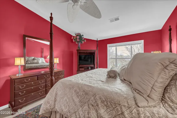 $1,600 | 4130 Breezewood Drive, Unit 201, Wilmington, NC 28412