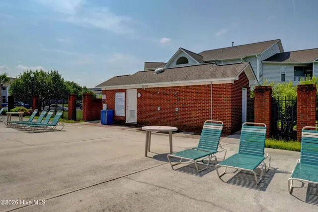 $1,600 | 4130 Breezewood Drive, Unit 201, Wilmington, NC 28412