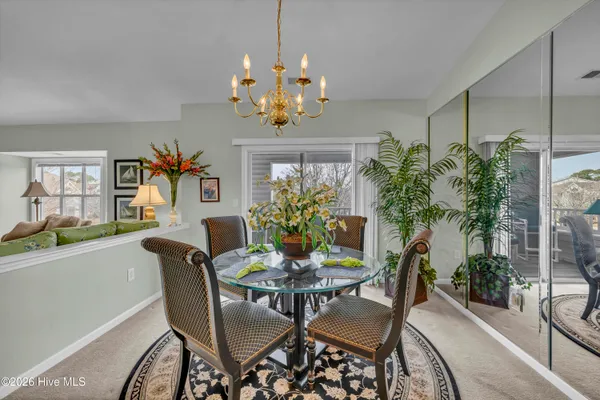 $1,600 | 4130 Breezewood Drive, Unit 201, Wilmington, NC 28412