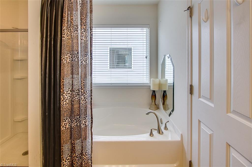 891 Hedgepath Terrace High Point, NC 27265 - Photo 20 of 30 Gallery Image 20