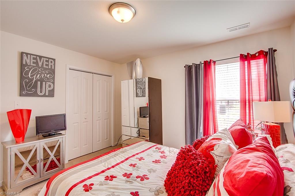 891 Hedgepath Terrace High Point, NC 27265 - Photo 26 of 30 Gallery Image 26