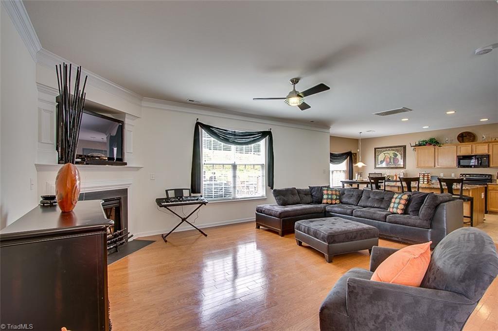 891 Hedgepath Terrace High Point, NC 27265 - Photo 8 of 30 Gallery Image 8