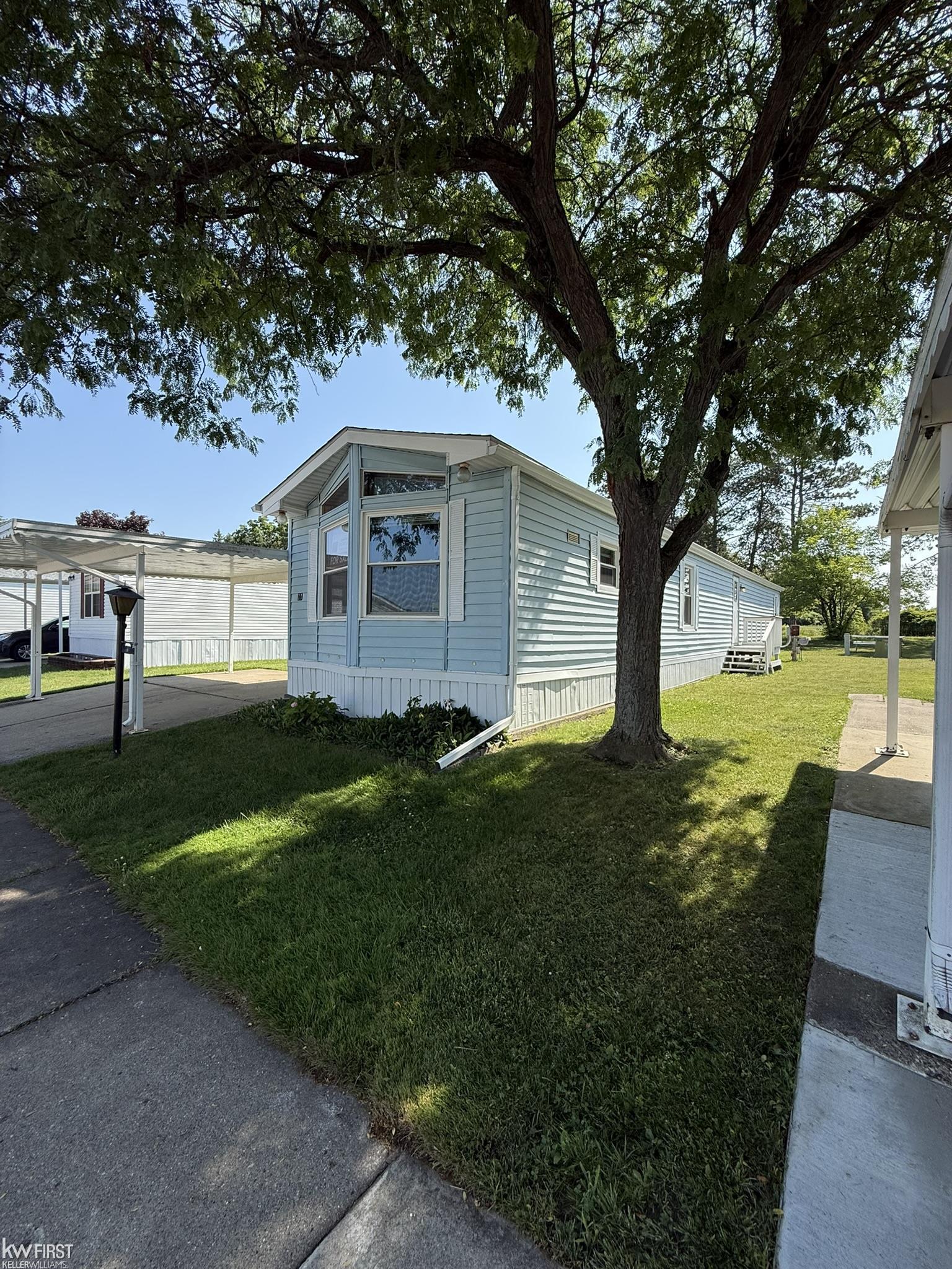 11 Peach Tree Drive Davison, MI 48423 - Photo 17 of 20 50213980-ec53c24a-1bf7-4f9c-85c3-17885c2d8a36.JPG