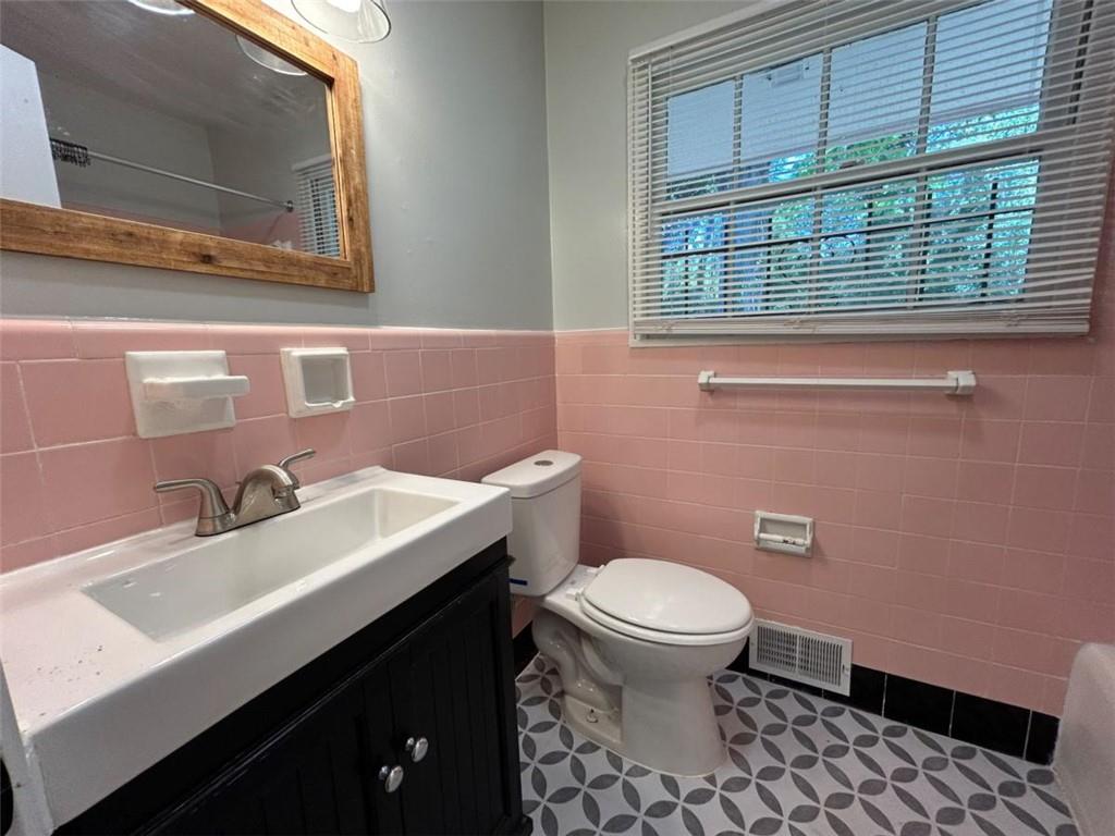 779 Casplan Street Southwest Atlanta, GA 30310 - Photo 9 of 16