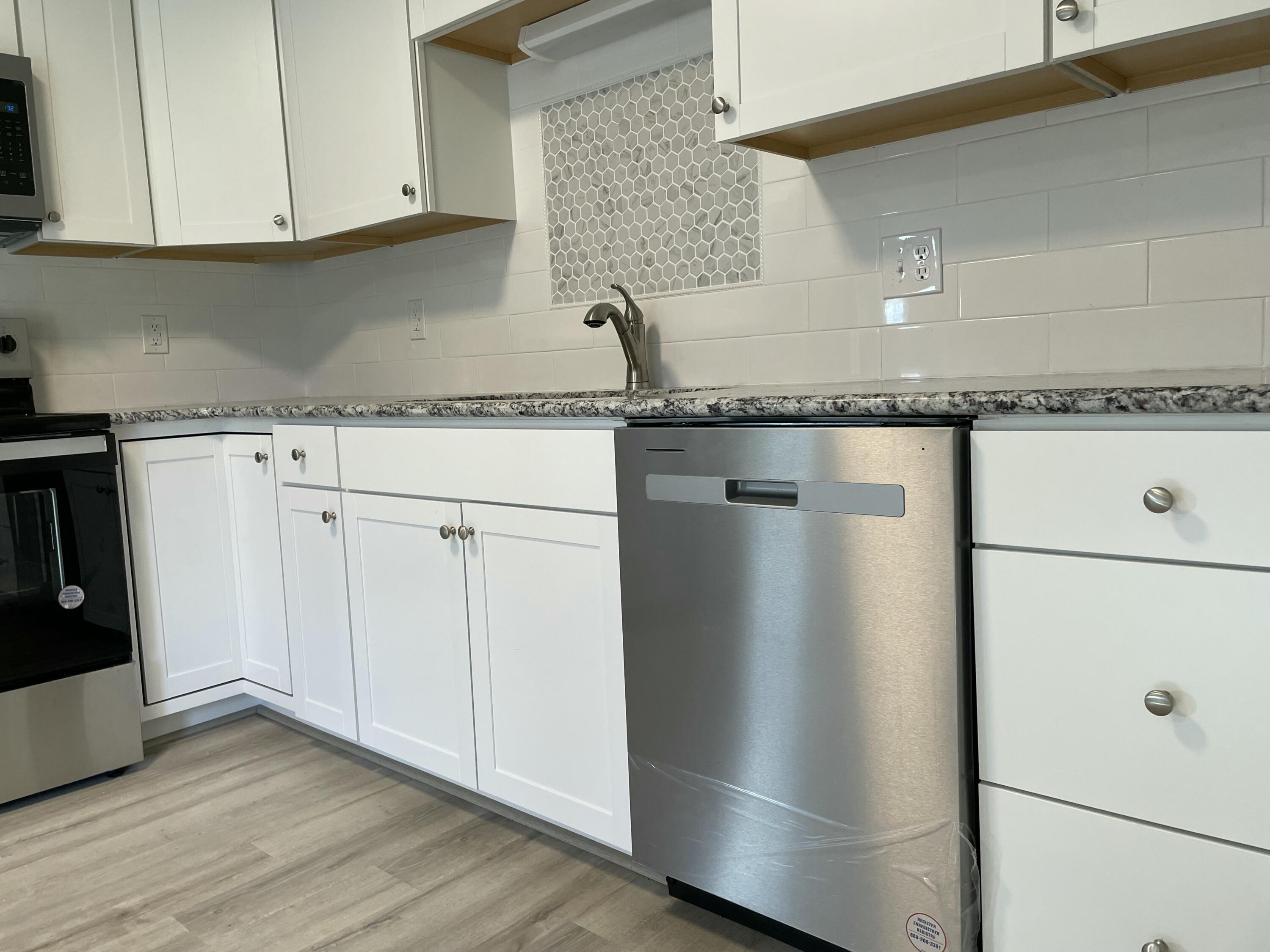 4701 Desi Road Northwest Roanoke, VA 24017 - Photo 8 of 30 tempImage7Islg9