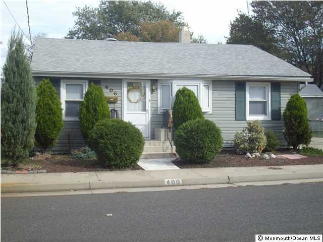 406 Shore Road Union Beach, NJ 07735 - Photo 1 of 3 Primary Photo