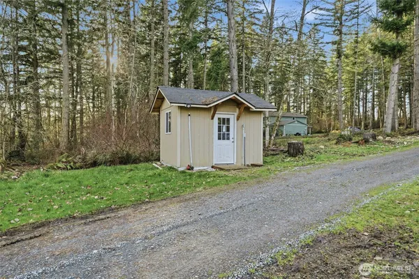 $599,950 | 34315 Tanwax Drive East, Eatonville, WA 98328