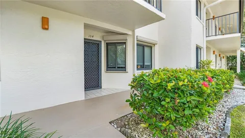 a view of parking area