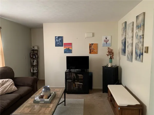 $274,900 | 472 Elmgrove Road, Greece, NY 14606