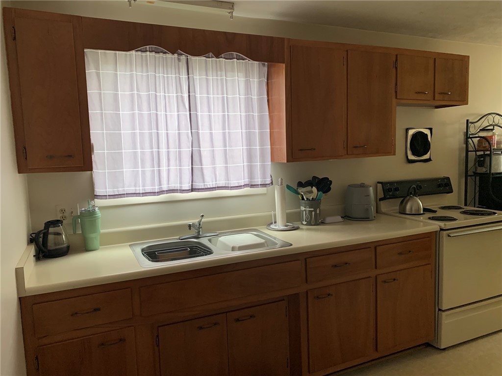 472 Elmgrove Road Greece, NY 14606 - Photo 6 of 19