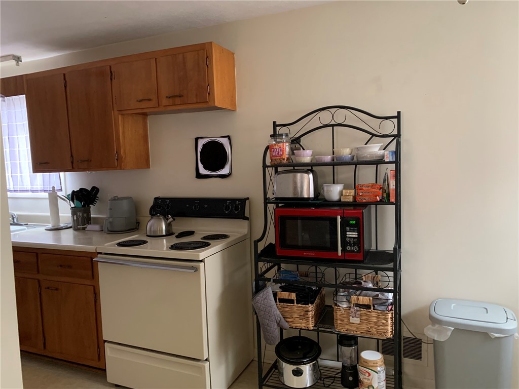 472 Elmgrove Road Greece, NY 14606 - Photo 8 of 19