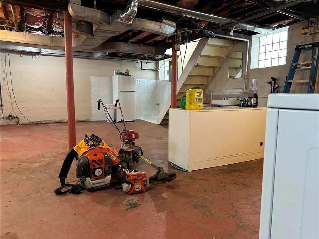 27 North Park Road Pittsburgh, PA 15229 - Photo 33 of 33 An open canvas to turn into whatever you can imagine!