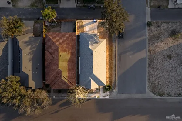 $1,900 | 200 East Nyssa Avenue, McAllen, TX 78501