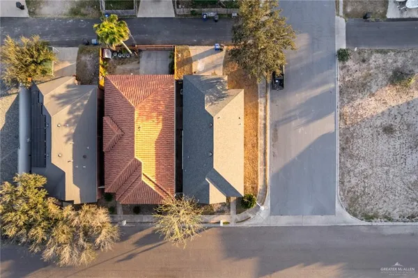 $1,900 | 200 East Nyssa Avenue, McAllen, TX 78501