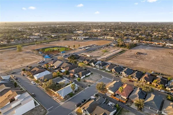 $1,900 | 200 East Nyssa Avenue, McAllen, TX 78501