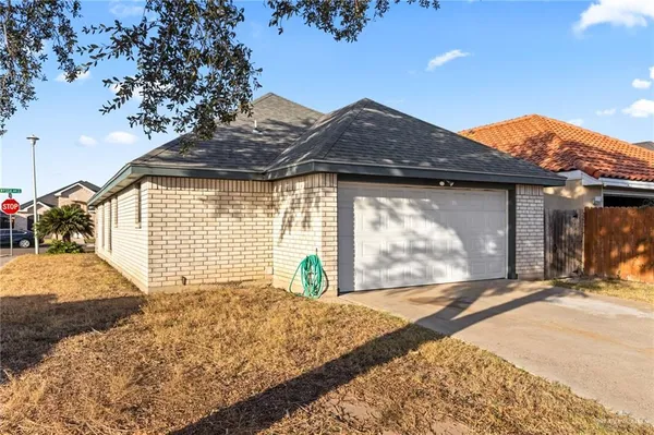 $1,900 | 200 East Nyssa Avenue, McAllen, TX 78501