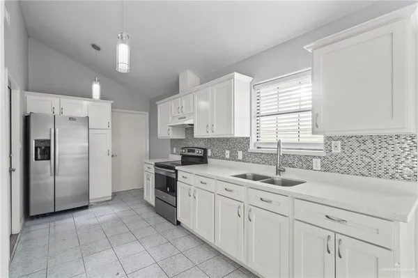 $1,900 | 200 East Nyssa Avenue, McAllen, TX 78501