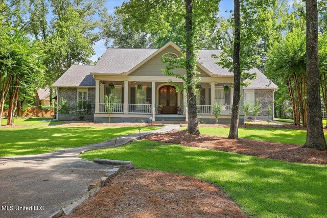 $469,900 | 2 White Oak Place, Clinton, MS 39056