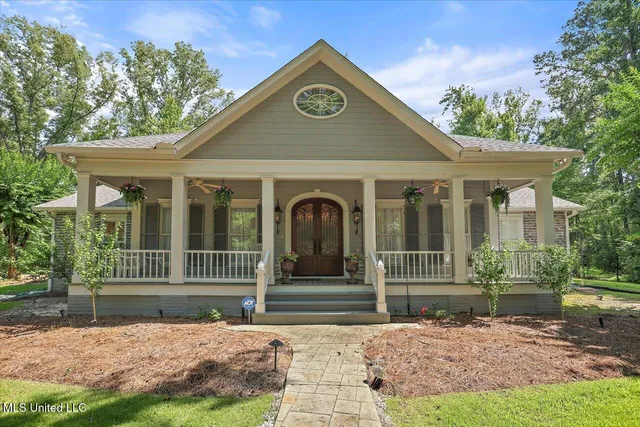 $469,900 | 2 White Oak Place, Clinton, MS 39056