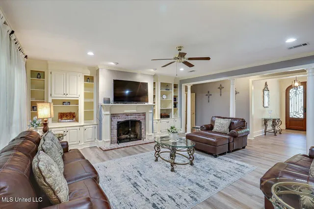 $469,900 | 2 White Oak Place, Clinton, MS 39056