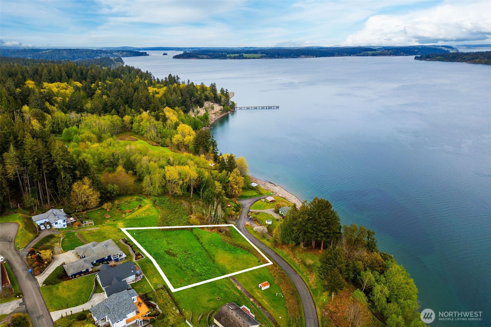9214 163rd Avenue Southwest Longbranch, WA 98351 - Photo 27 of 33 a view of a tennis court