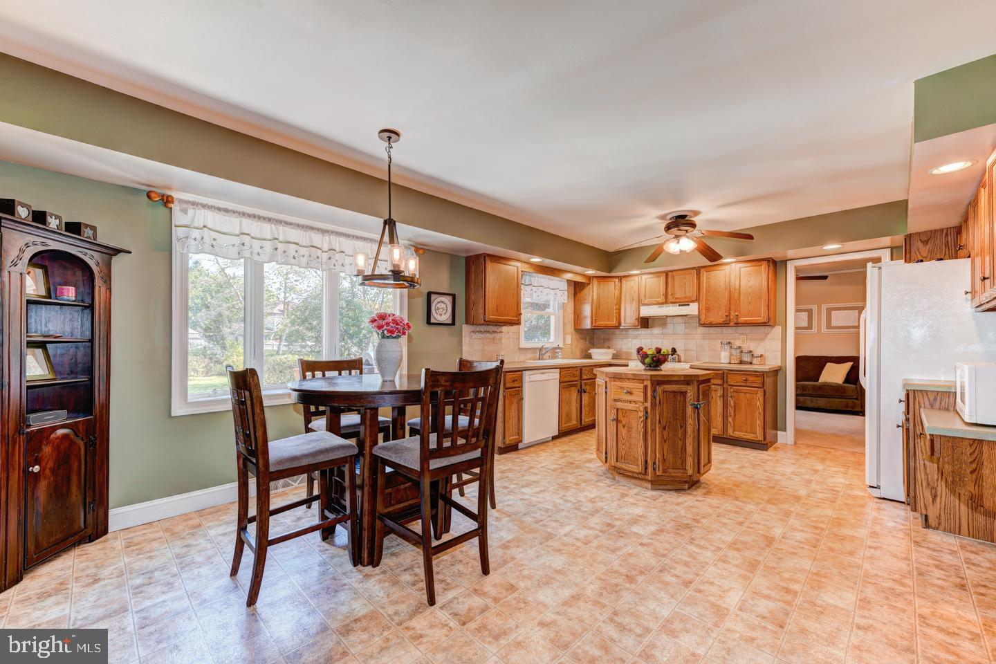 1371 Deer Run Road Hatfield, PA 19440 - Photo 12 of 35 Gallery Image 12