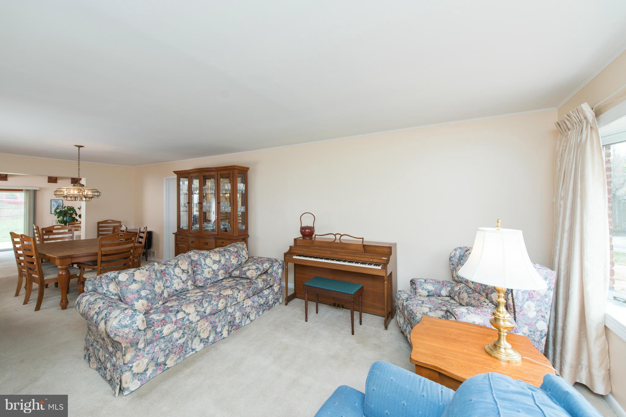 749 Stinchcomb Road Severna Park, MD 21146 - Photo 2 of 30 Living Room