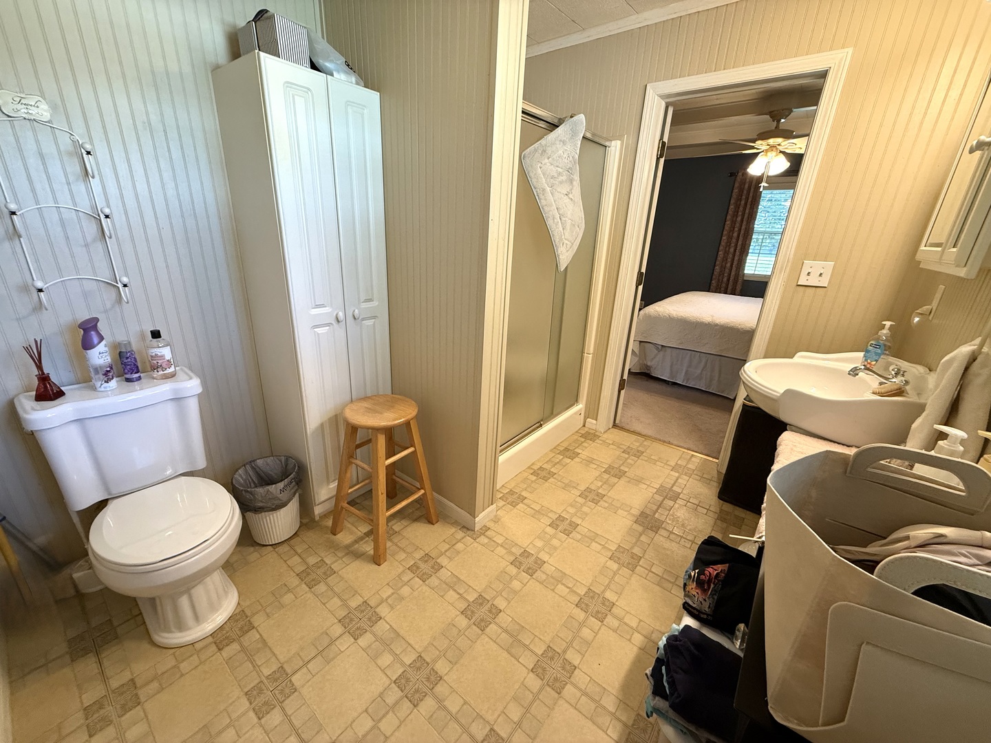 601 Ohio Street Grand Chain, IL 62941 - Photo 15 of 31 a bathroom with a toilet and a shower
