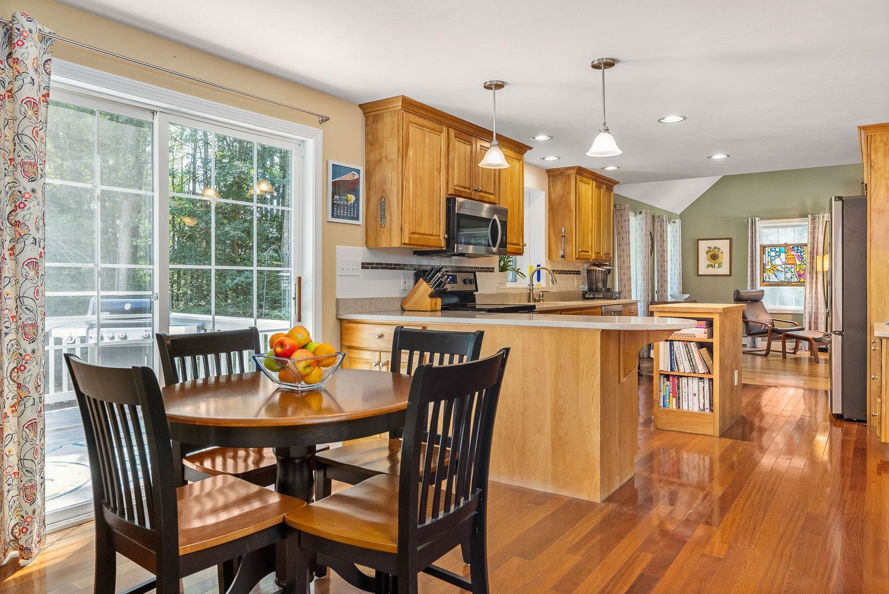 2 Chapman Way Exeter, NH 03833 - Photo 4 of 39 Gallery Image 4