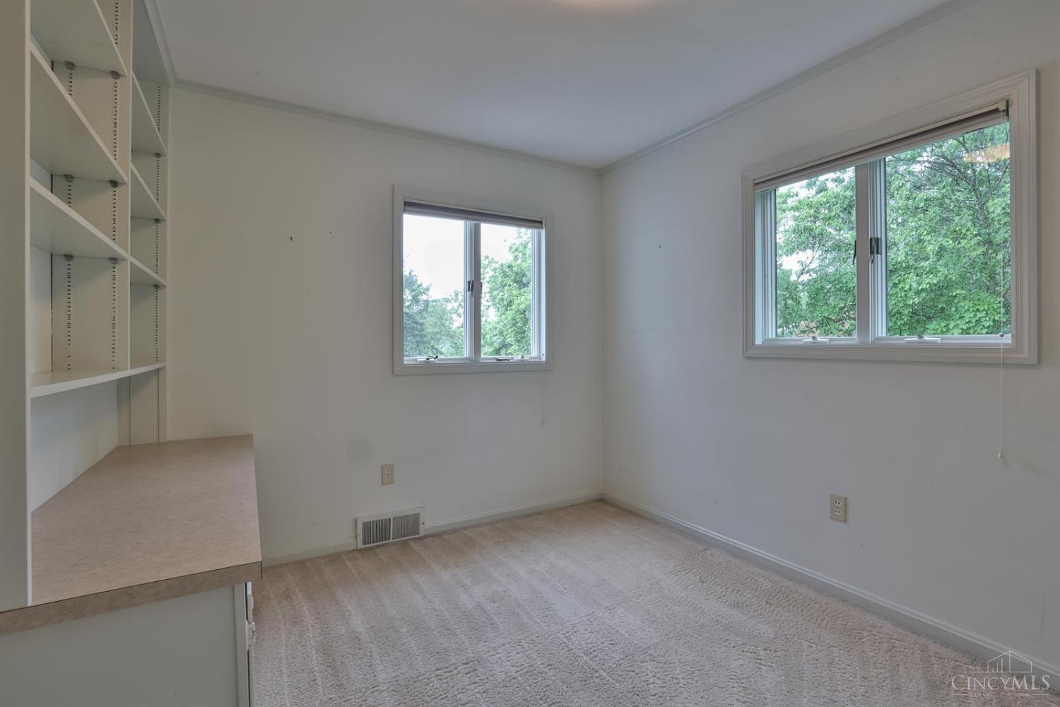 6152 Springdale Road Cincinnati, OH 45247 - Photo 35 of 64