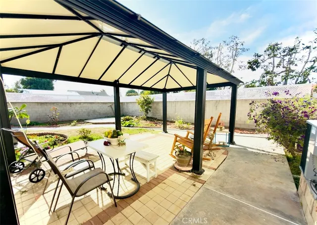 $1,699,000 | 10452 Circulo De Juarez, Fountain Valley, CA 92708